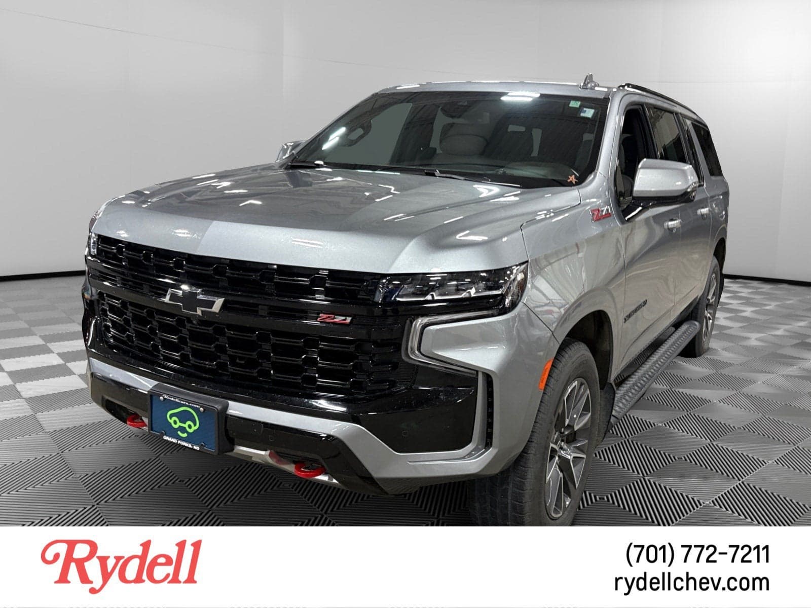 2024 Chevrolet Suburban Z71 — photo 1 of 6