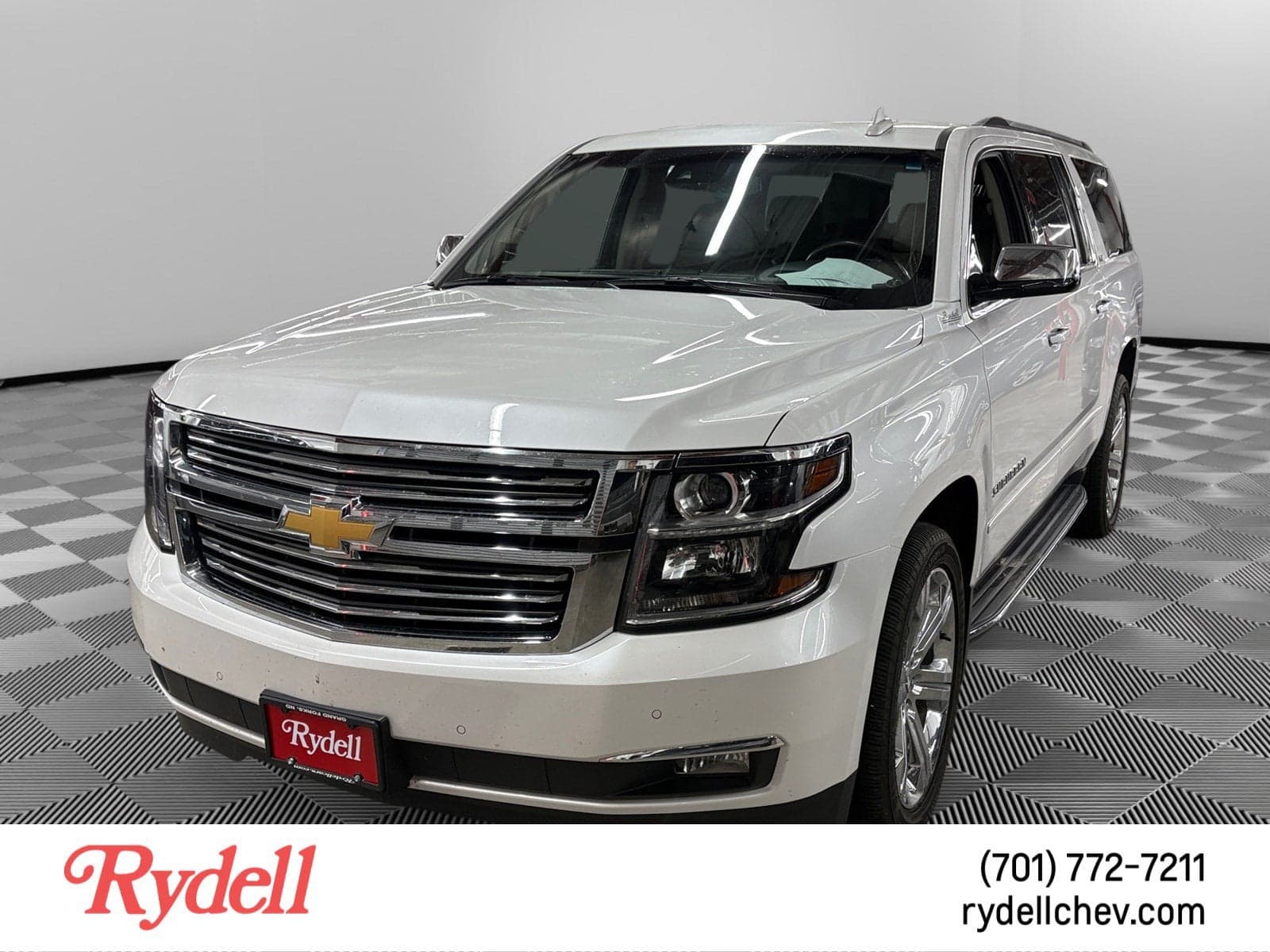2016 Chevrolet Suburban LTZ — photo 1 of 5