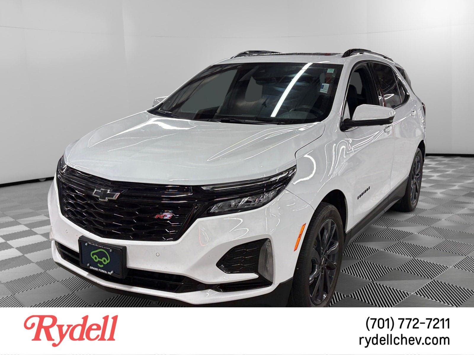 2024 Chevrolet Equinox RS — photo 1 of 5