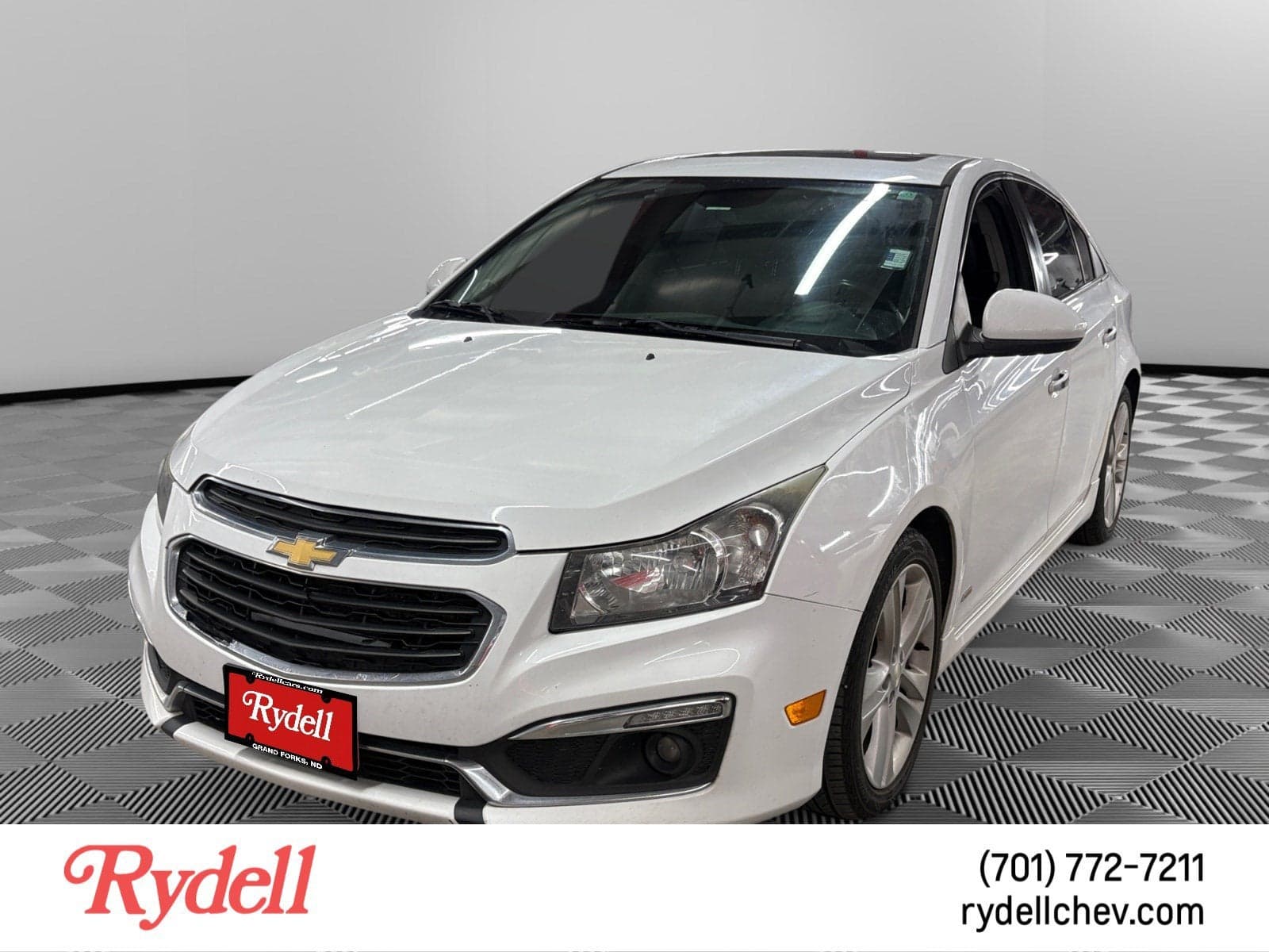 2015 Chevrolet Cruze LTZ — photo 1 of 5