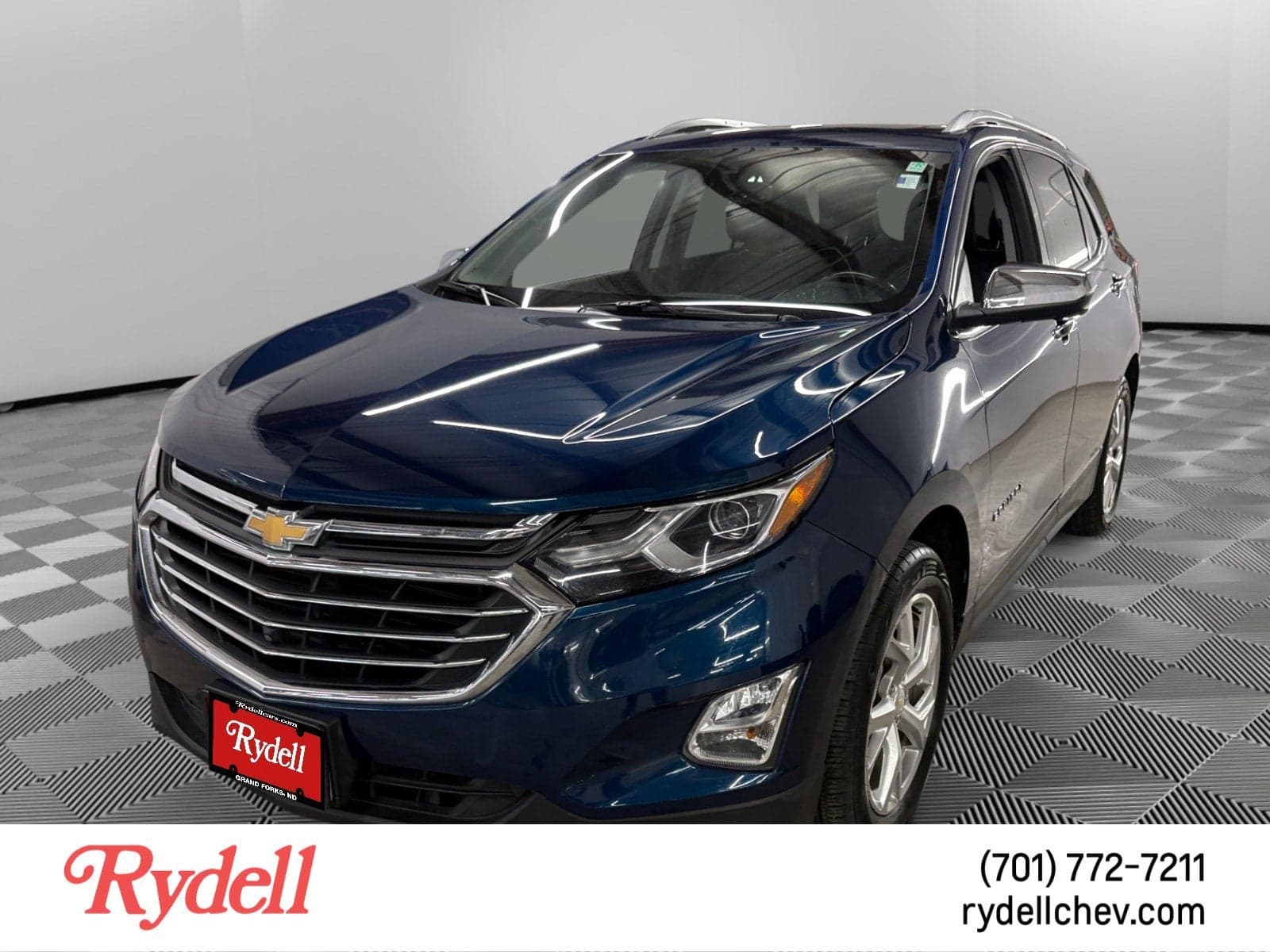 2021 Chevrolet Equinox Premier — photo 1 of 6