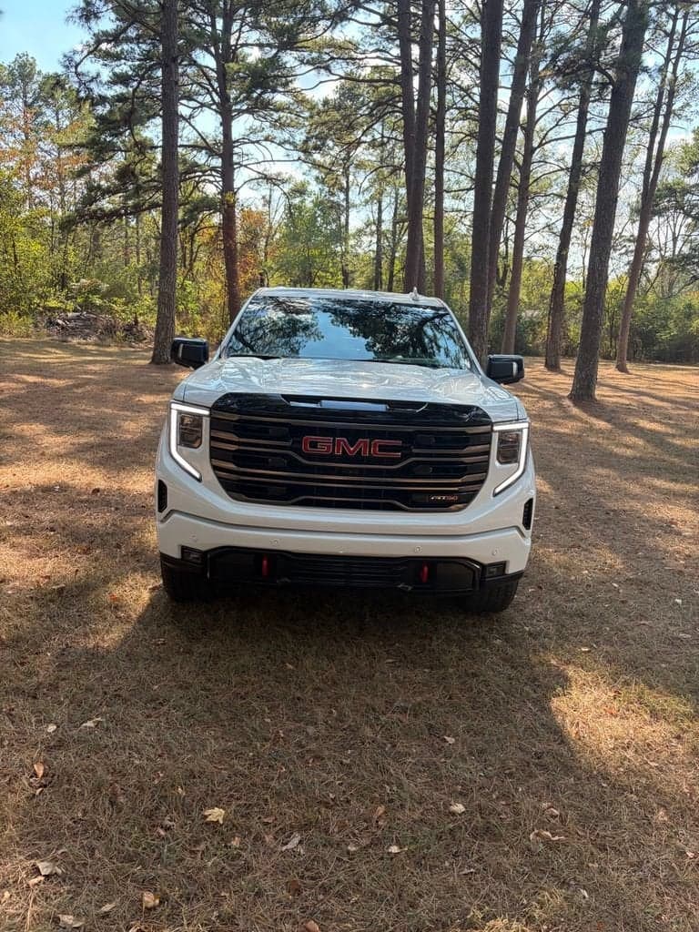 2026 GMC Sierra 1500 AT4 — photo 1 of 31