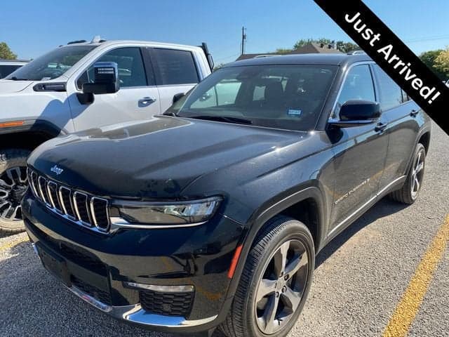 2023 Jeep Grand Cherokee L Limited — photo 1 of 2