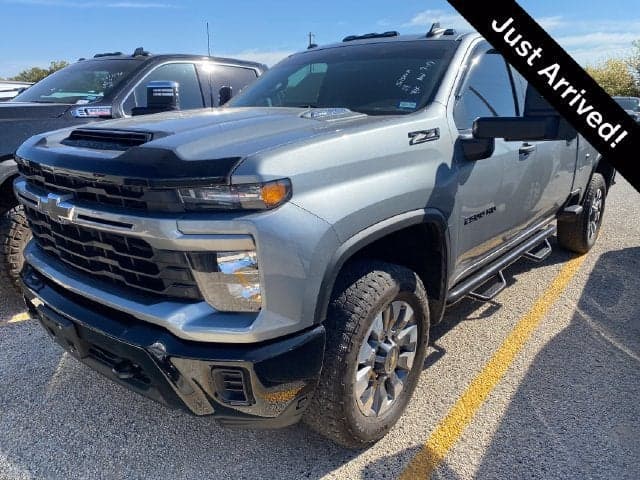 2024 Chevrolet Silverado 2500HD Custom — photo 1 of 5