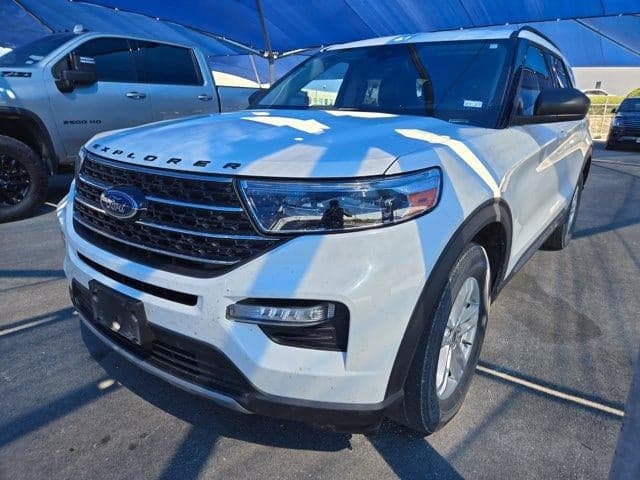 2021 Ford Explorer XLT — photo 1 of 4