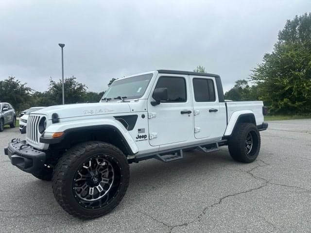 2023 Jeep Gladiator Freedom — photo 1 of 10