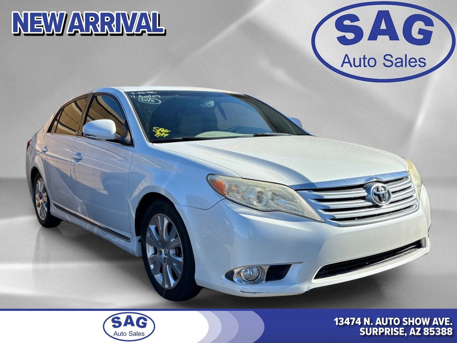 2011 Toyota Avalon Base — photo 1 of 11
