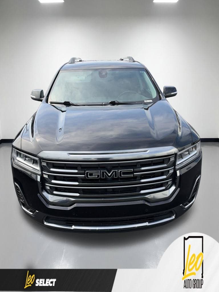 2021 GMC Acadia AT4 — photo 1 of 6