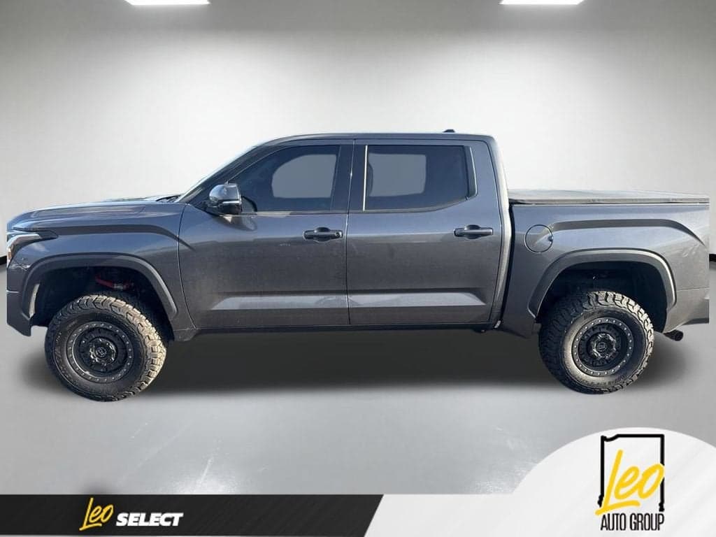 2023 Toyota Tundra 4WD SR5 — photo 1 of 6