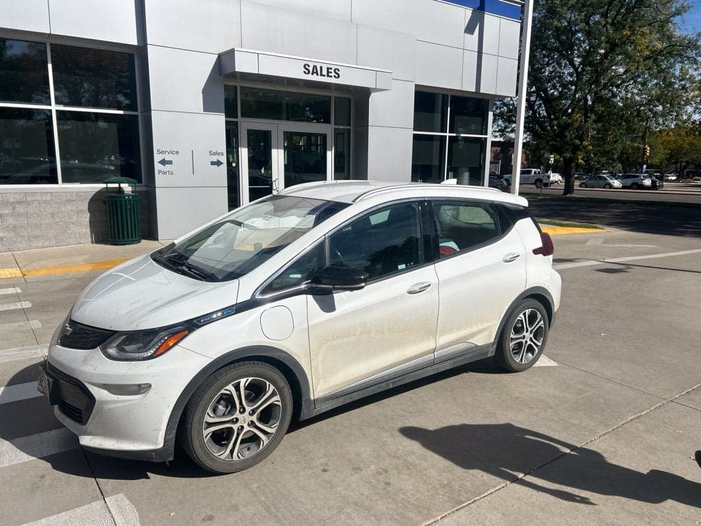 2020 Chevrolet Bolt EV Premier — photo 1 of 5