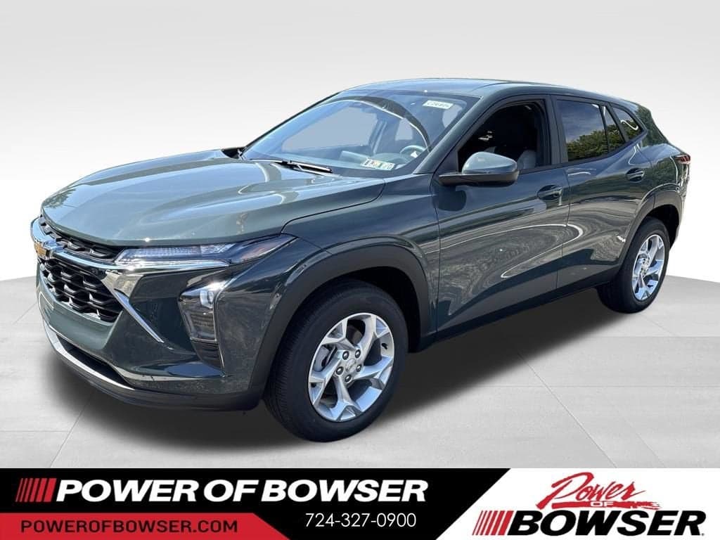 2026 Chevrolet Trax LS — photo 1 of 5