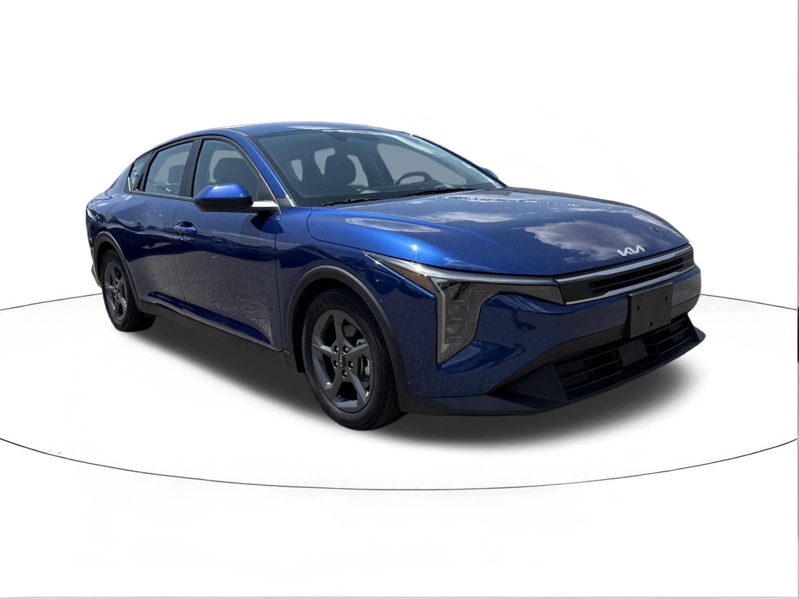2025 Kia K4 LXS — photo 1 of 39