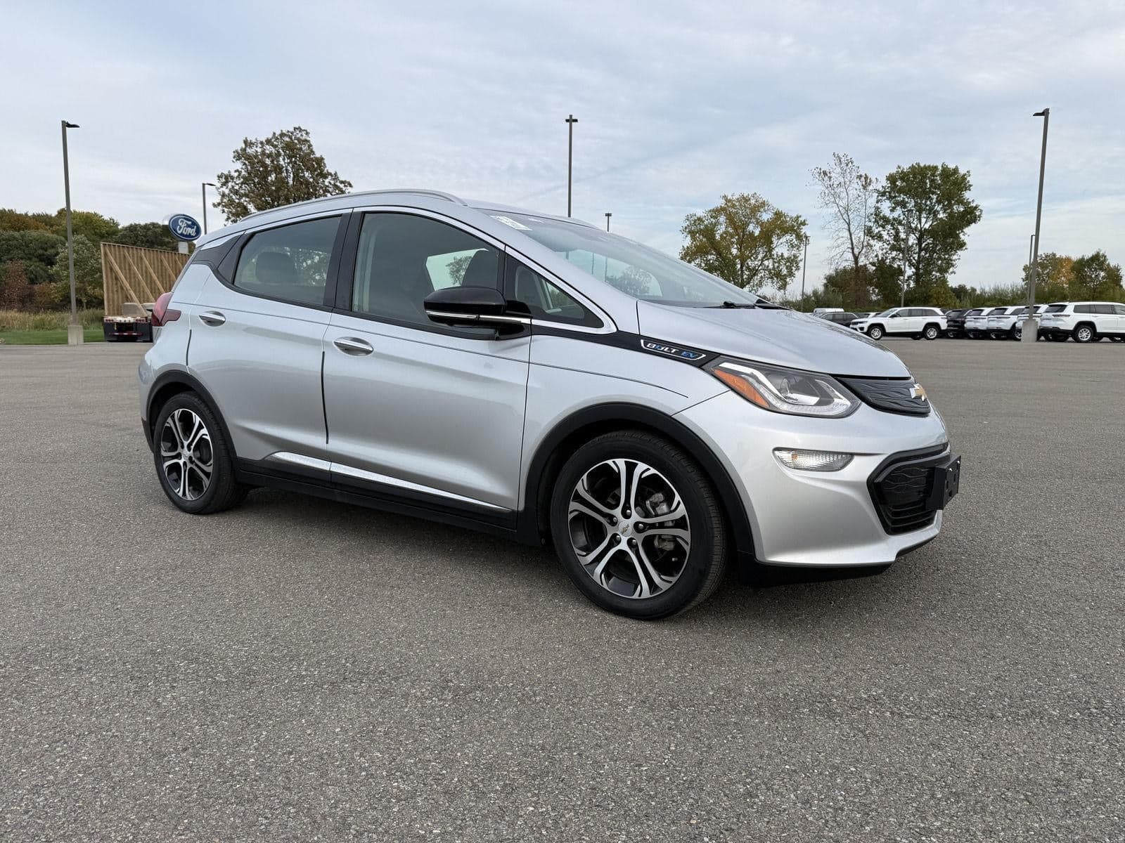 2020 Chevrolet Bolt EV Premier — photo 1 of 5