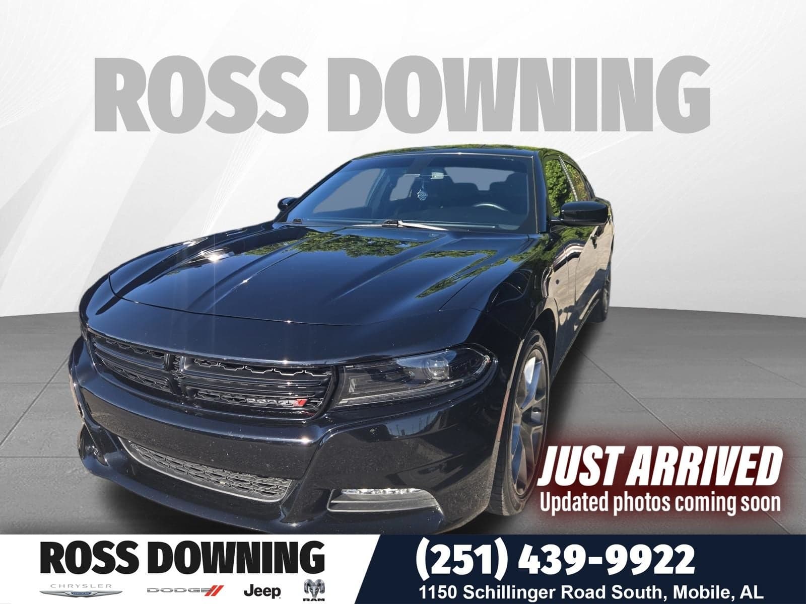 2023 Dodge Charger SXT — photo 1 of 3