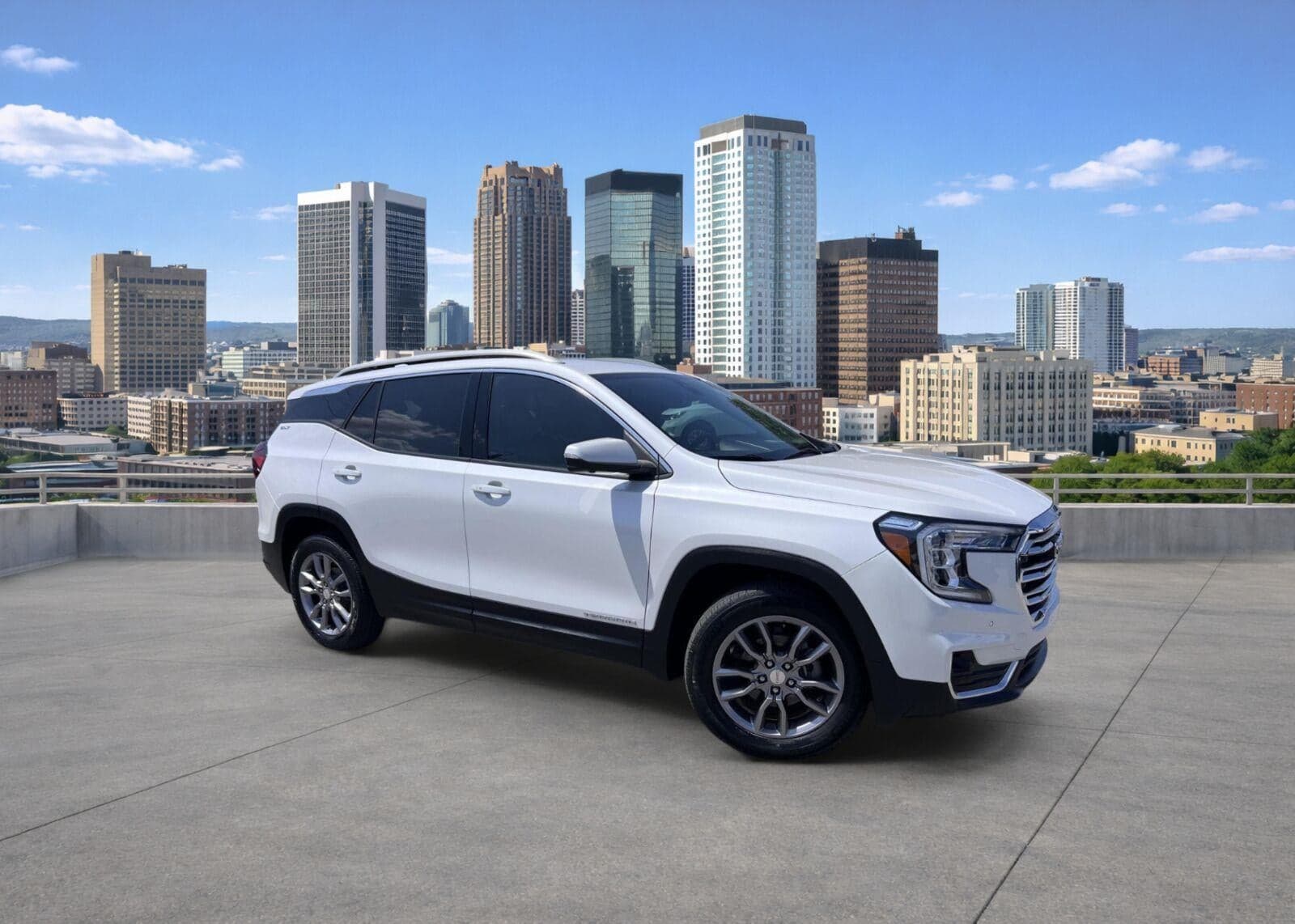 2022 GMC Terrain SLT — photo 1 of 40