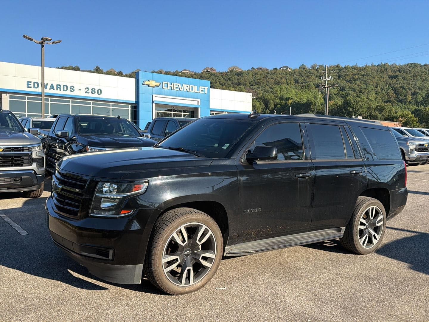 2019 Chevrolet Tahoe LT — photo 1 of 5