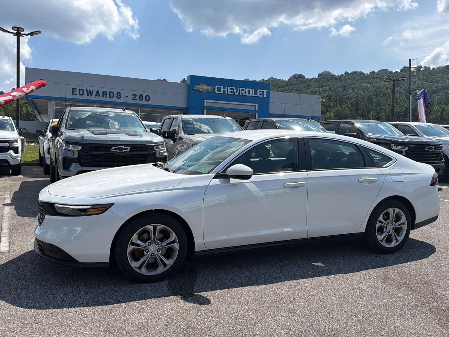 2025 Honda Accord Sedan LX — photo 1 of 16