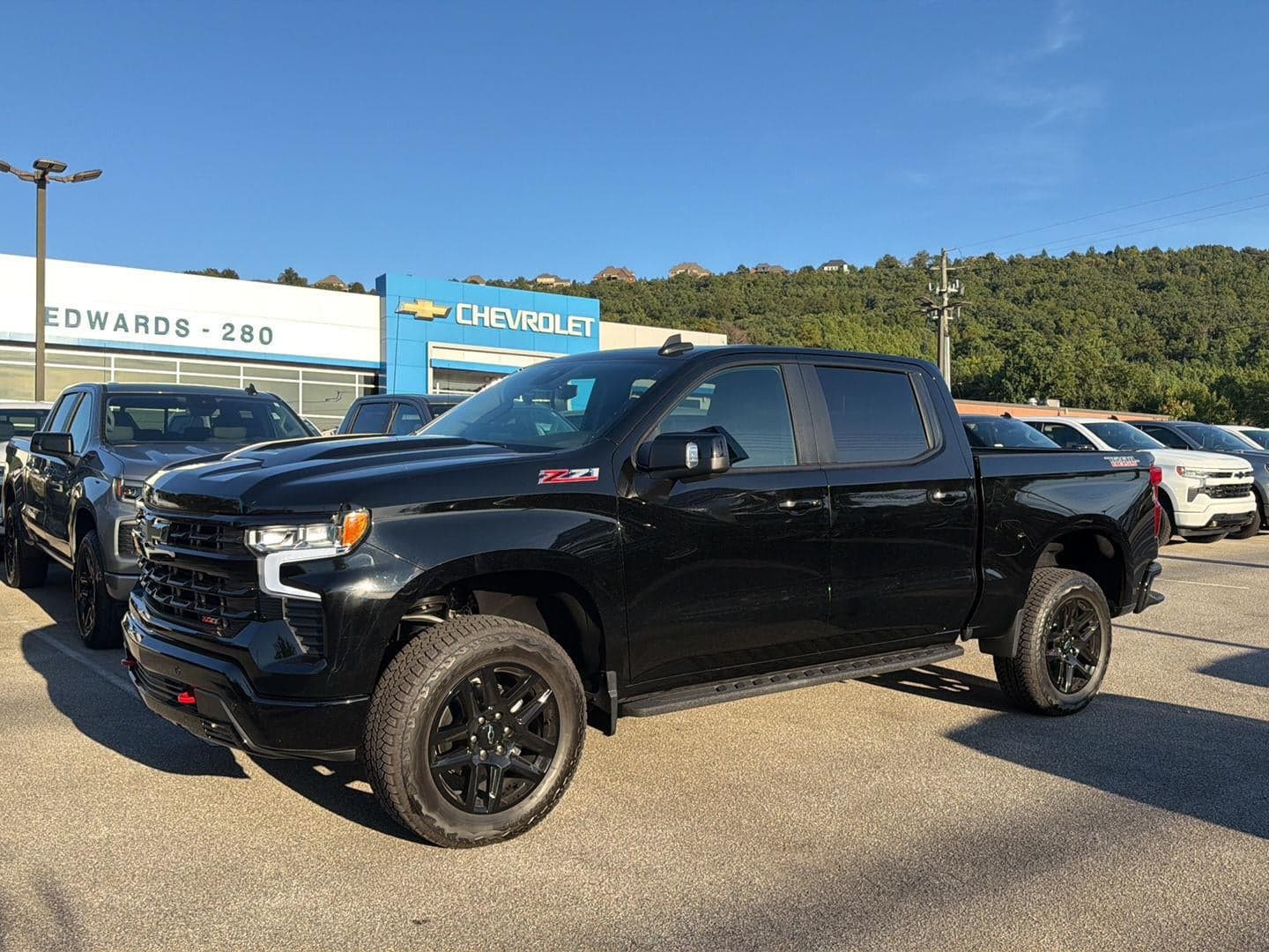 2026 Chevrolet Silverado 1500 LT Trail Boss — photo 1 of 17