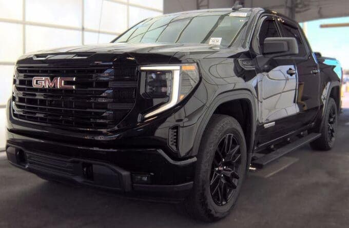 2023 GMC Sierra 1500 Elevation — photo 1 of 14