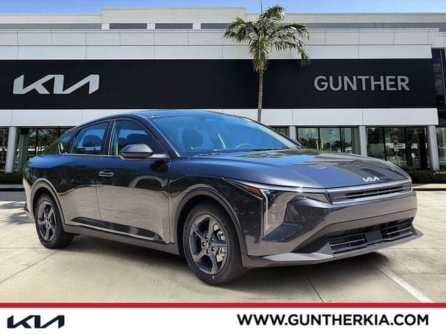 2026 Kia K4 LXS — photo 1 of 30