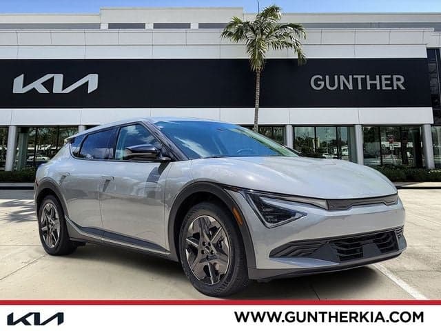 2026 Kia EV6 Wind — photo 1 of 31