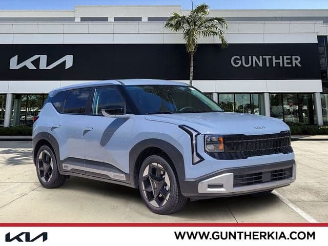 2027 Kia Seltos S — photo 1 of 28