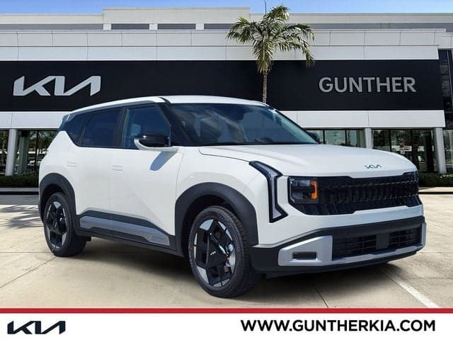 2027 Kia Seltos S — photo 1 of 27