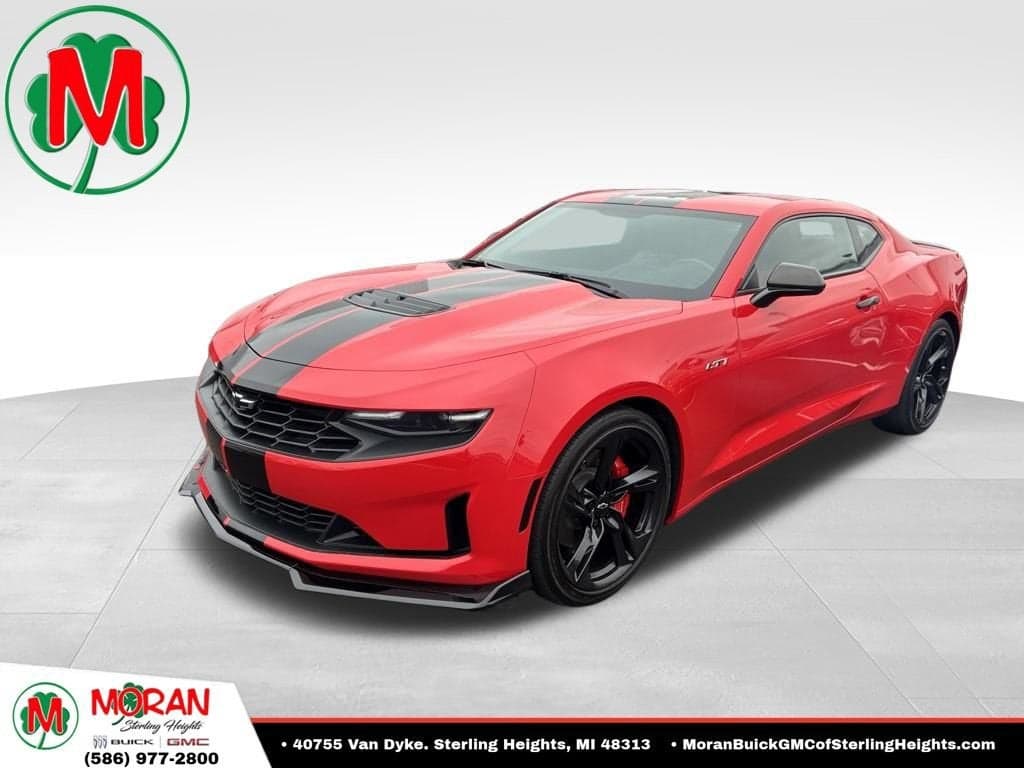 2021 Chevrolet Camaro LT1 — photo 1 of 30
