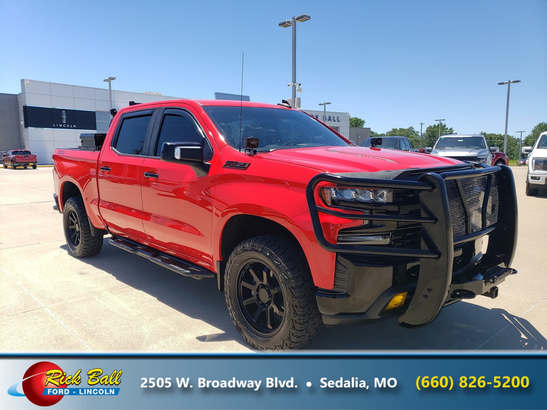 2020 Chevrolet Silverado 1500 LT Trail Boss — photo 1 of 20
