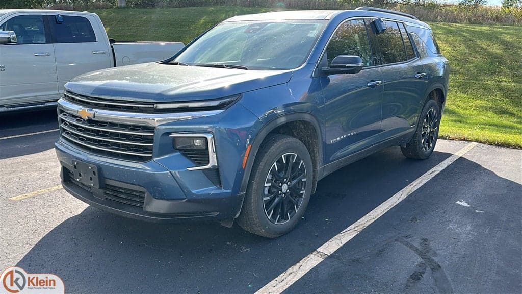 2026 Chevrolet Traverse AWD LT — photo 1 of 5