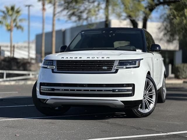 2025 Land Rover Range Rover SE LWB — photo 1 of 28