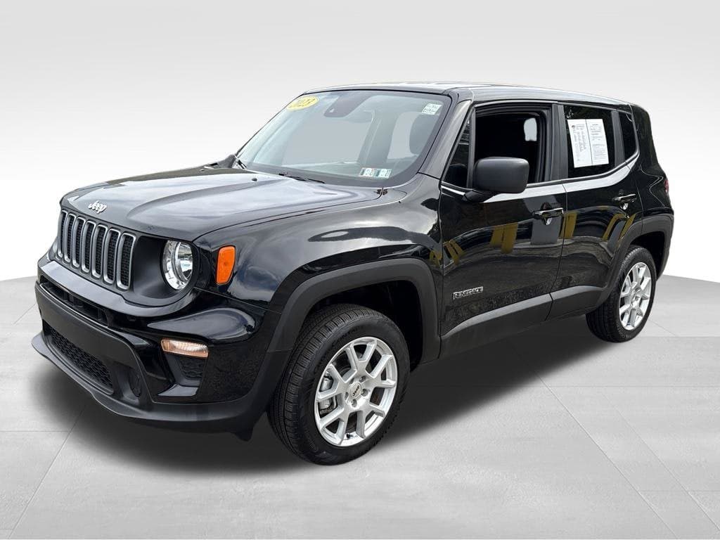 2023 Jeep Renegade Latitude — photo 1 of 5
