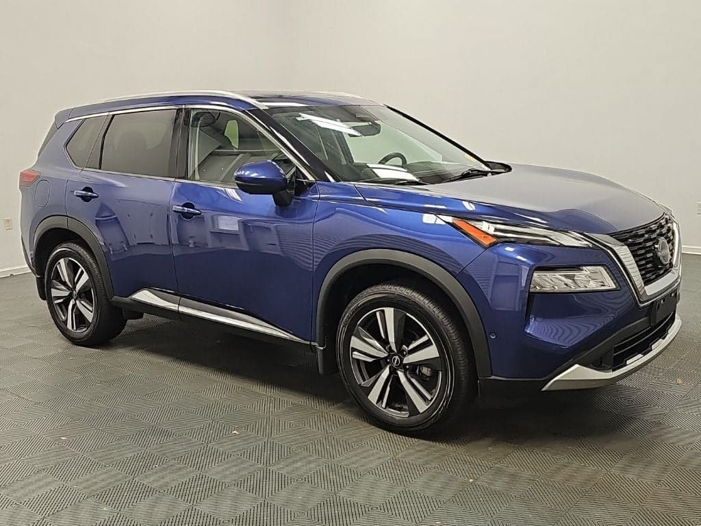 2023 Nissan Rogue Platinum — photo 1 of 60
