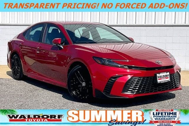 2025 Toyota Camry SE — photo 1 of 39