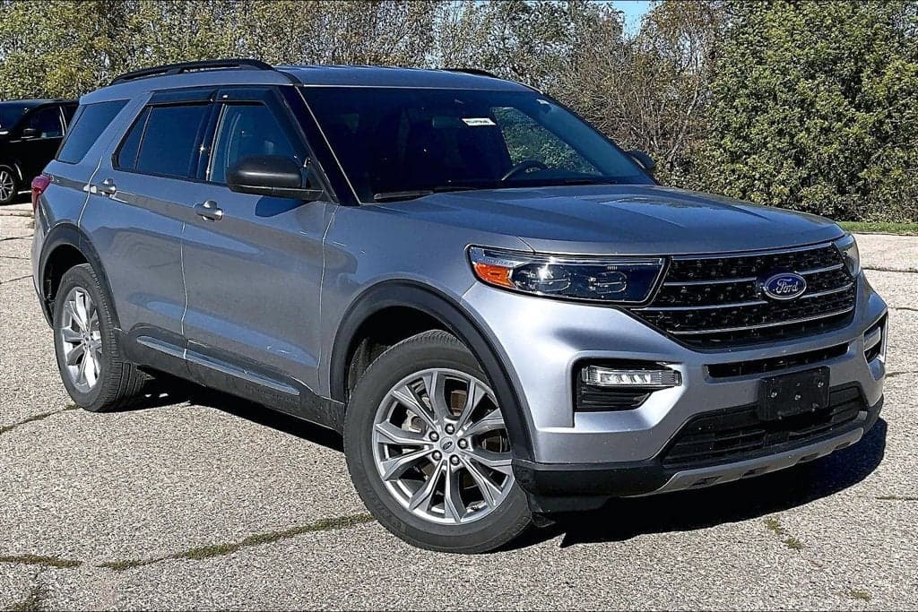 2020 Ford Explorer XLT — photo 1 of 5