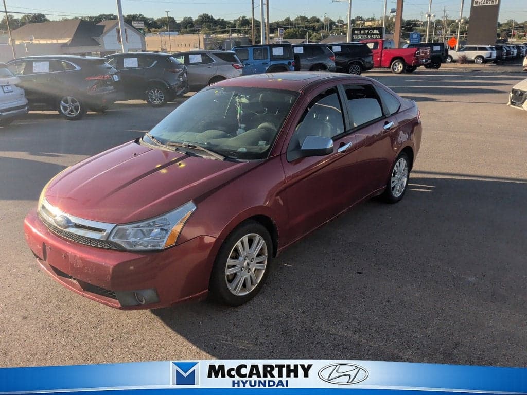 2010 Ford Focus SEL — photo 1 of 6