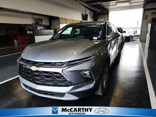 2025 Chevrolet Blazer LT — photo 1 of 8