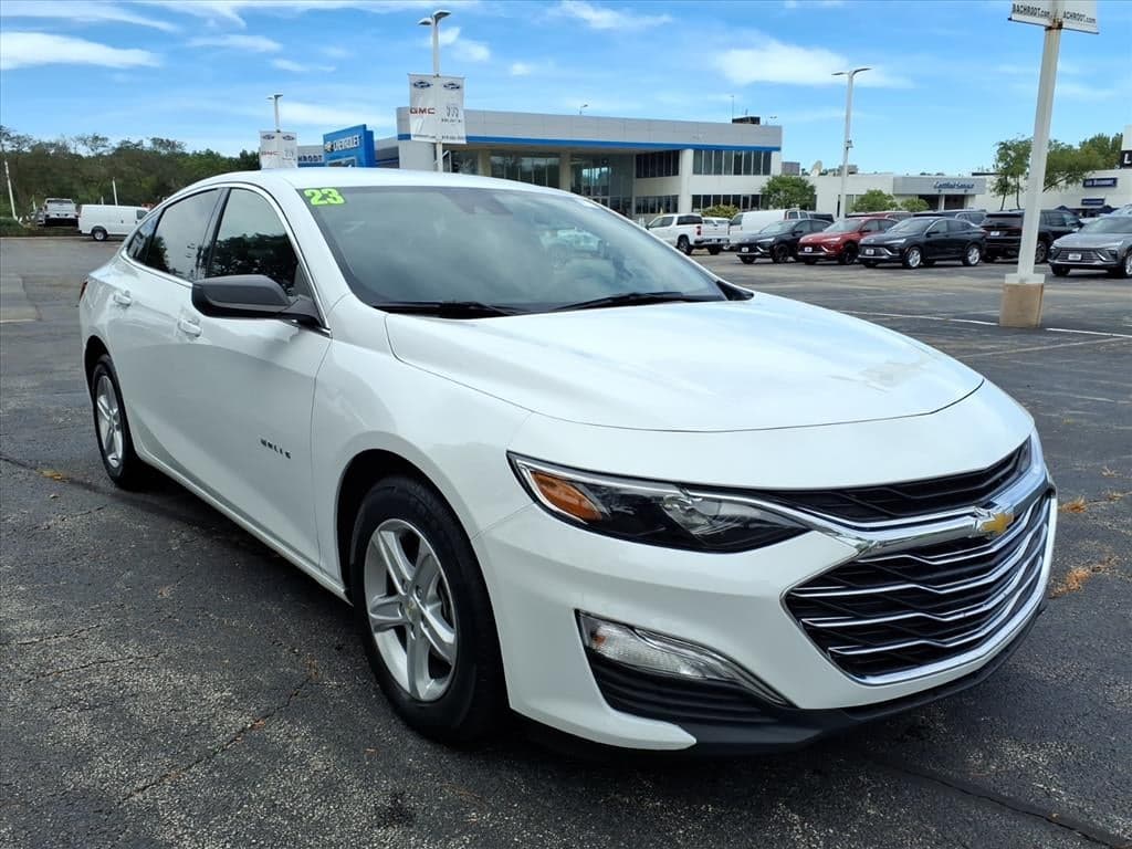 2023 Chevrolet Malibu LS — photo 1 of 30