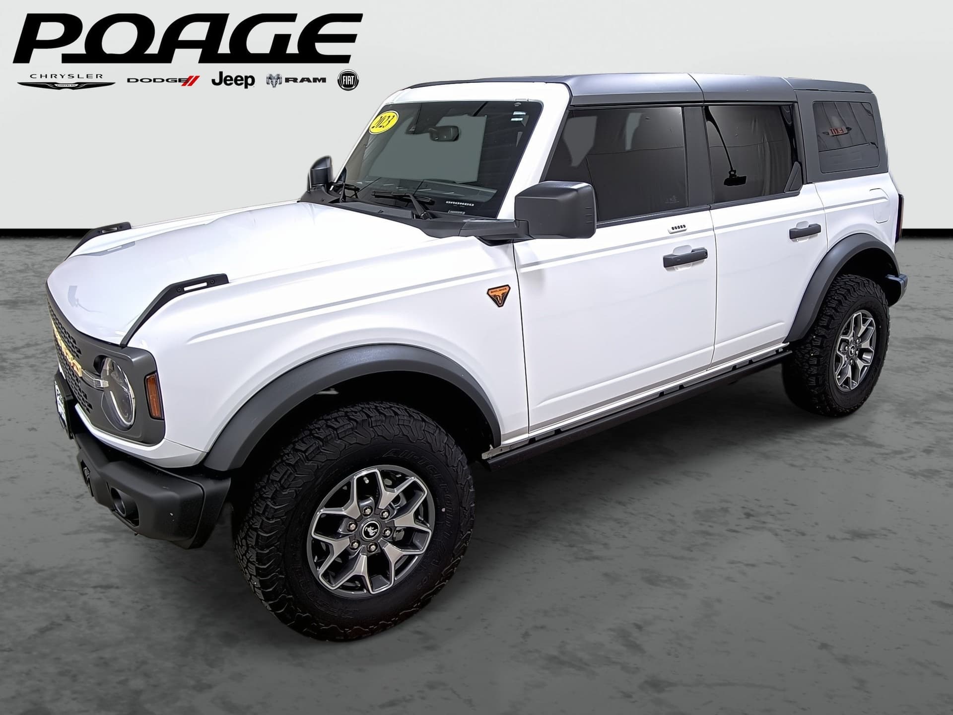 2023 Ford Bronco Badlands — photo 1 of 5