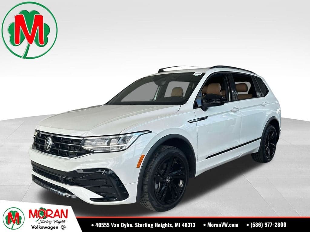 2023 Volkswagen Tiguan SE R-Line Black — photo 1 of 5
