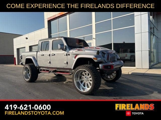 2020 Jeep Gladiator Sport — photo 1 of 30