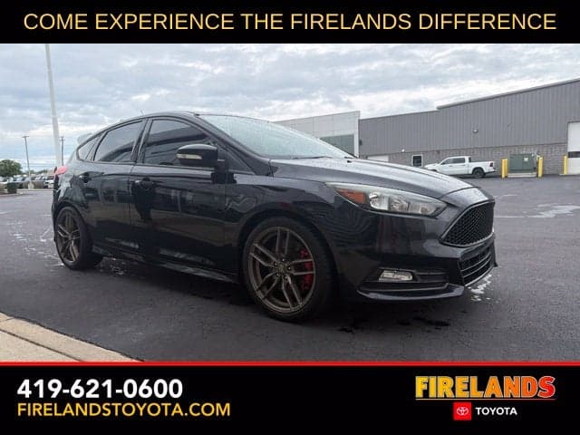 2016 Ford Focus ST — photo 1 of 25