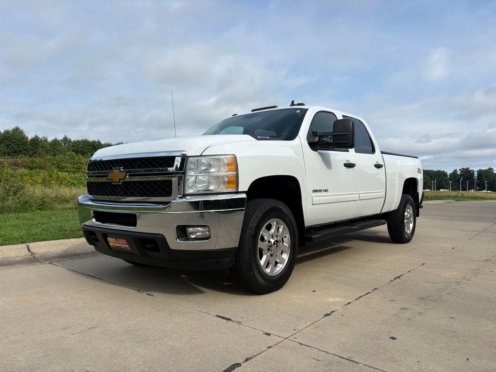2014 Chevrolet Silverado 2500HD LT — photo 1 of 54