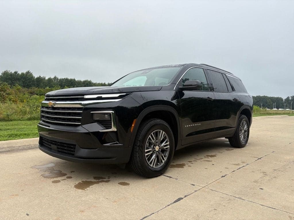 2026 Chevrolet Traverse LT 2LT — photo 1 of 60