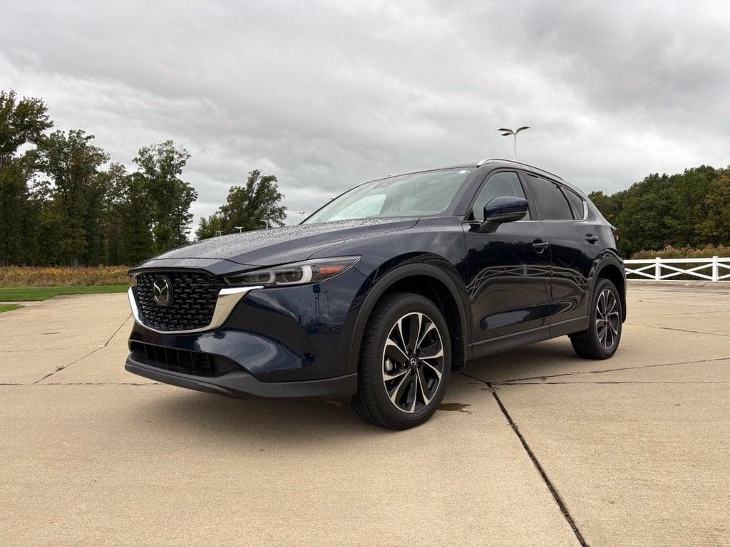 2023 Mazda CX-5 2.5 S Premium Package — photo 1 of 5