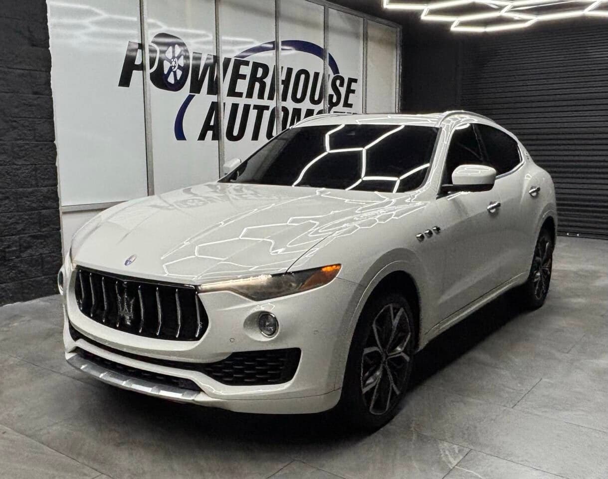 2017 Maserati Levante Base — photo 1 of 38