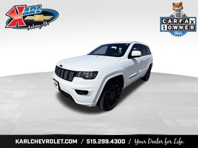 2020 Jeep Grand Cherokee Altitude — photo 1 of 10