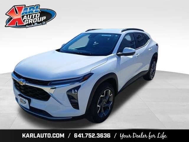2025 Chevrolet Trax LT — photo 1 of 46