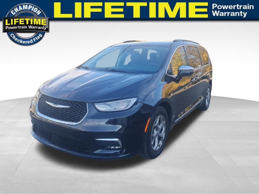 2023 Chrysler Pacifica Limited — photo 1 of 5
