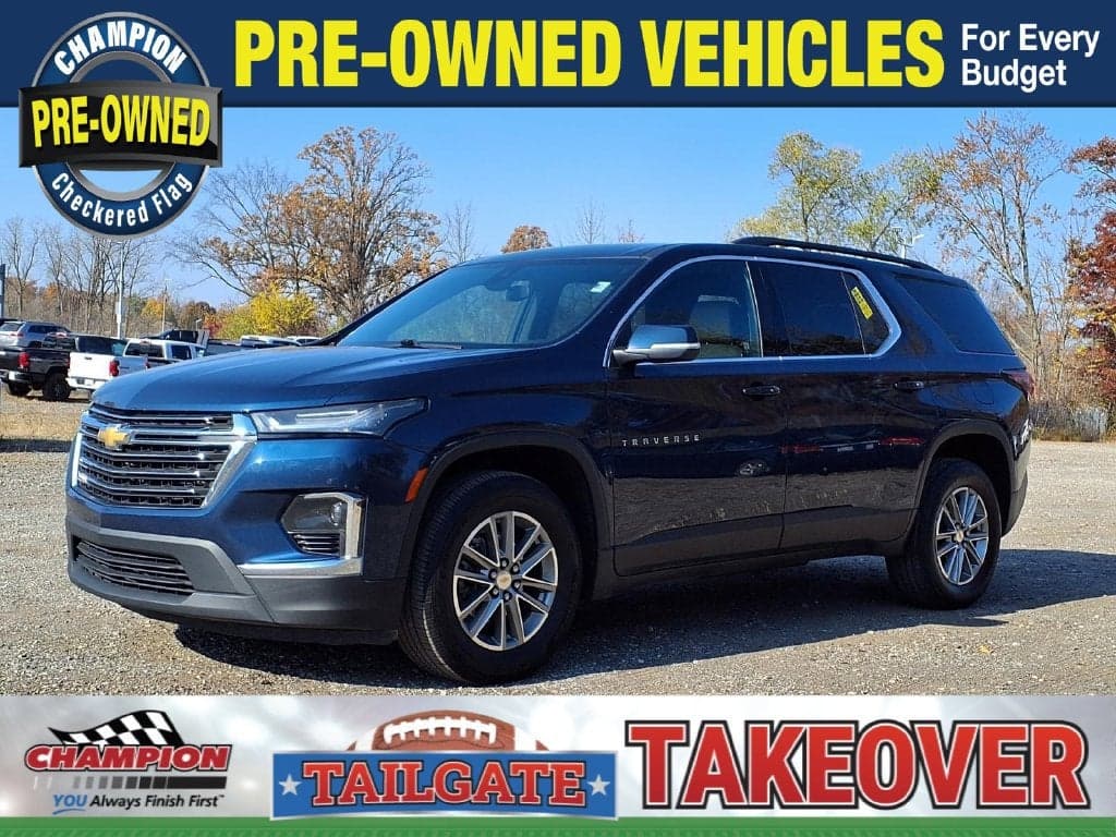 2023 Chevrolet Traverse LT Leather — photo 1 of 5